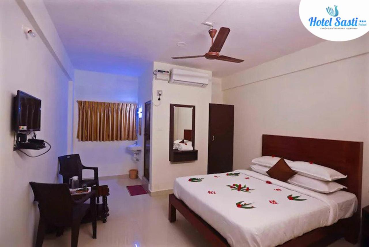 Sasti Hotel Palani Kültér fotó