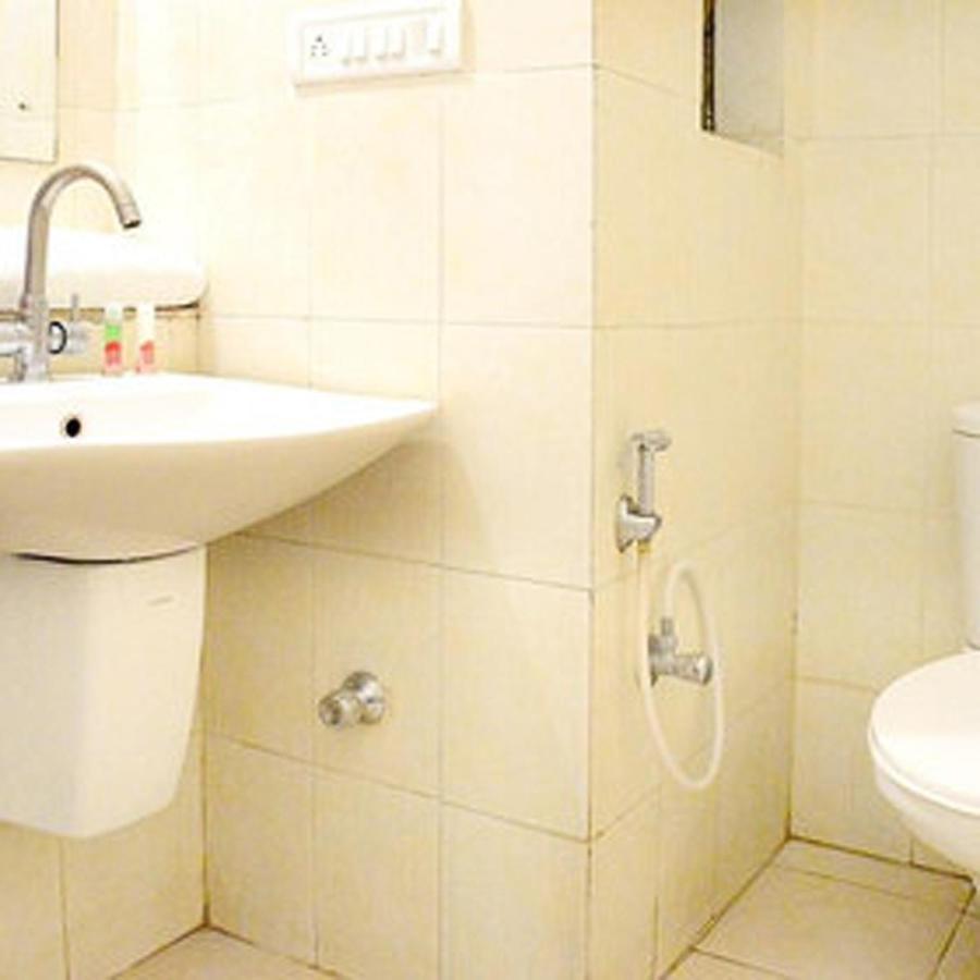Sasti Hotel Palani Kültér fotó